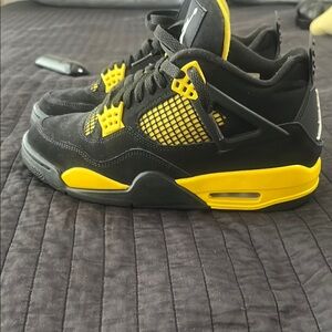 Jordan 4 retro thunder